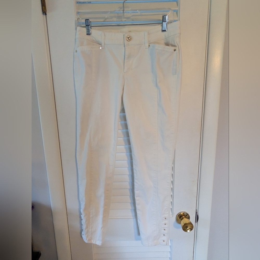 White House Black Market Size 4 White Pants The Skimmer Euc Ankle